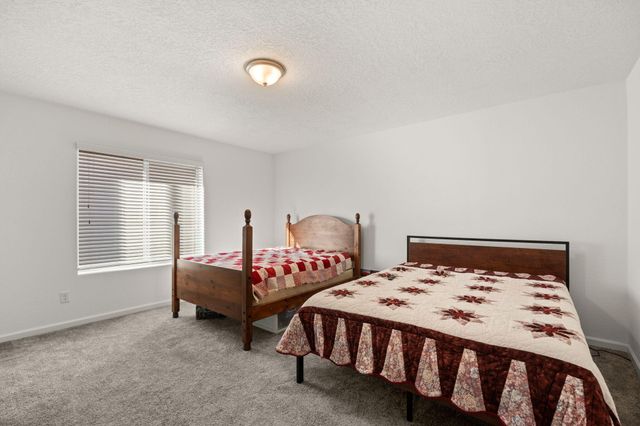 12109 Echo Valley Lane NW, Albuquerque, NM 87120