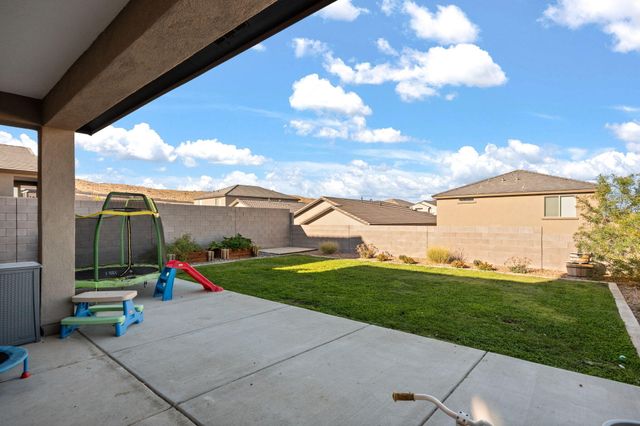 12109 Echo Valley Lane NW, Albuquerque, NM 87120