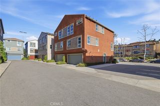 2700 E Chaucer 13, Los Angeles, CA 90065