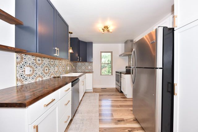 634 S 104th STREET, West Allis, WI 53214