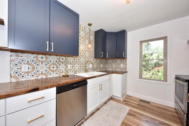 634 S 104th STREET, West Allis, WI 53214