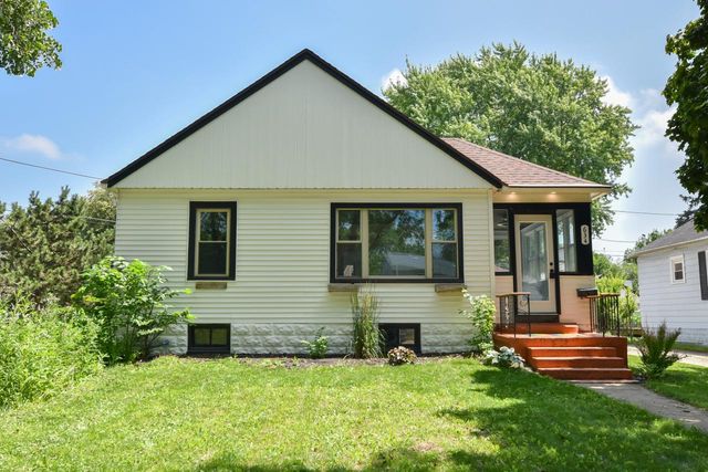 634 S 104th STREET, West Allis, WI 53214