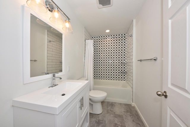 634 S 104th STREET, West Allis, WI 53214