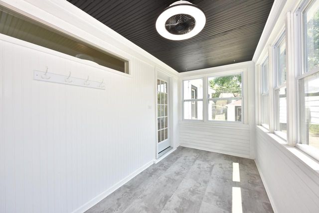 634 S 104th STREET, West Allis, WI 53214