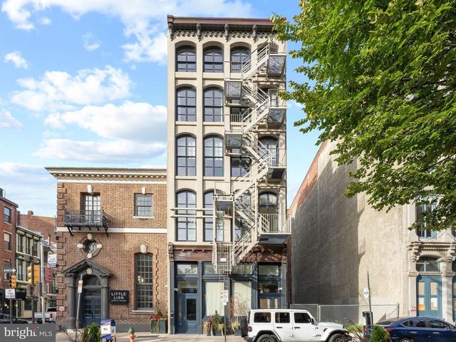 241 CHESTNUT ST. ST #B