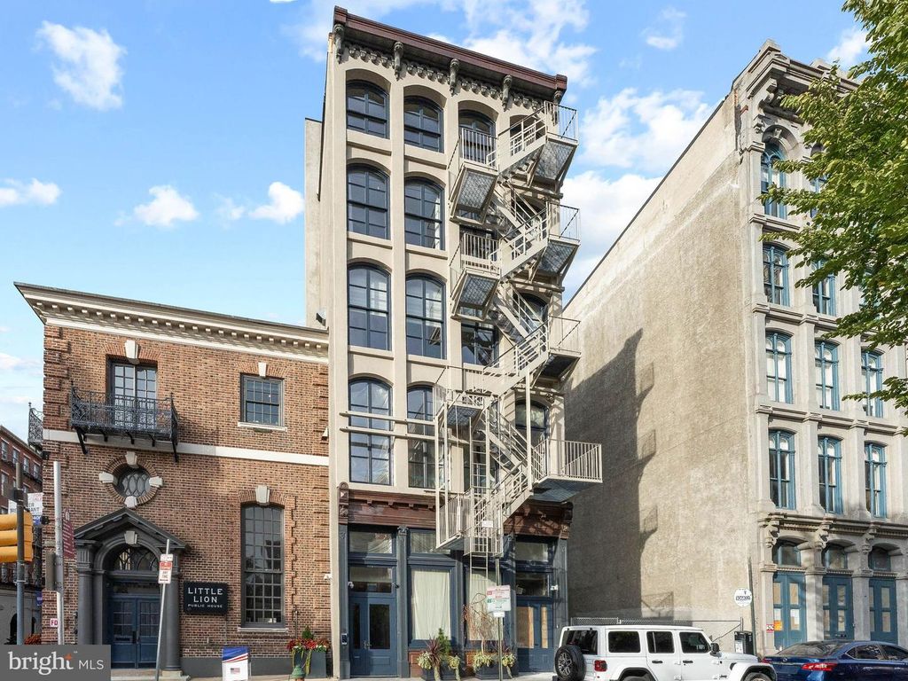 241 CHESTNUT ST. ST #B, PHILADELPHIA, PA 19106 — photo 2