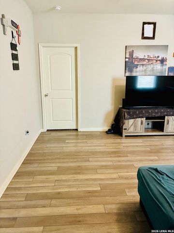 9326 Aniston Bluff, Converse, TX 78109