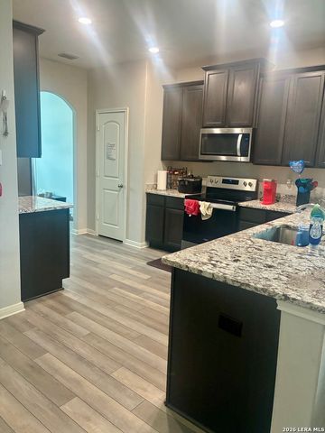 9326 Aniston Bluff, Converse, TX 78109