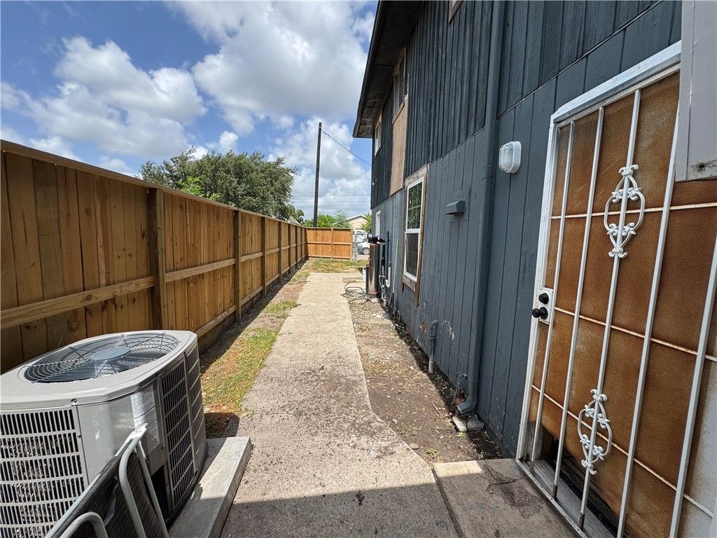 2509 Ruth St, Corpus Christi, TX 78405 — photo 5