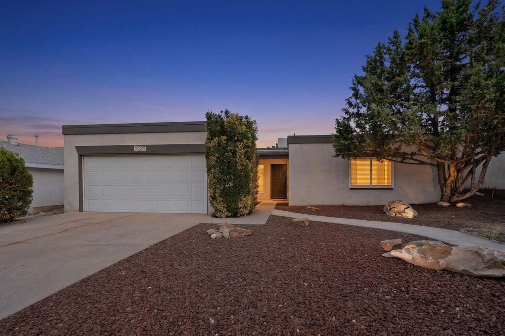 3223 Judy Place NE, Albuquerque, NM 87111