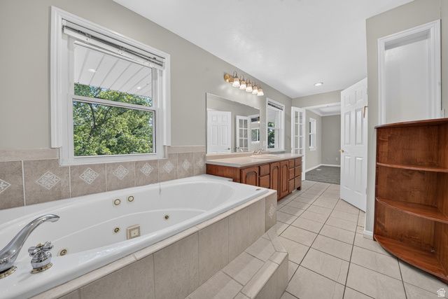 5473 S WALDEN WOOD CIR, Murray, UT 84123