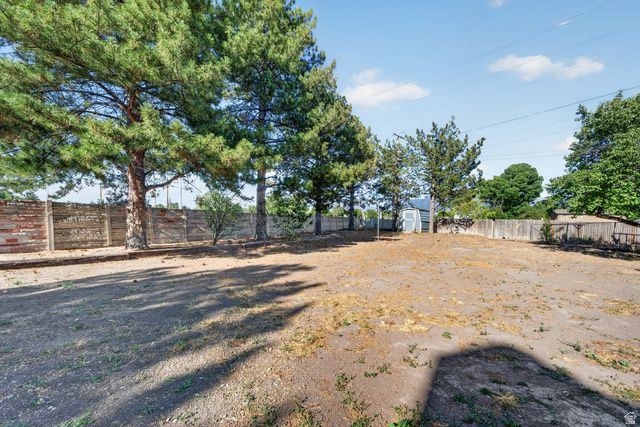 5473 S WALDEN WOOD CIR, Murray, UT 84123