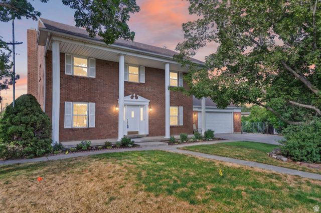 5473 S WALDEN WOOD CIR, Murray, UT 84123