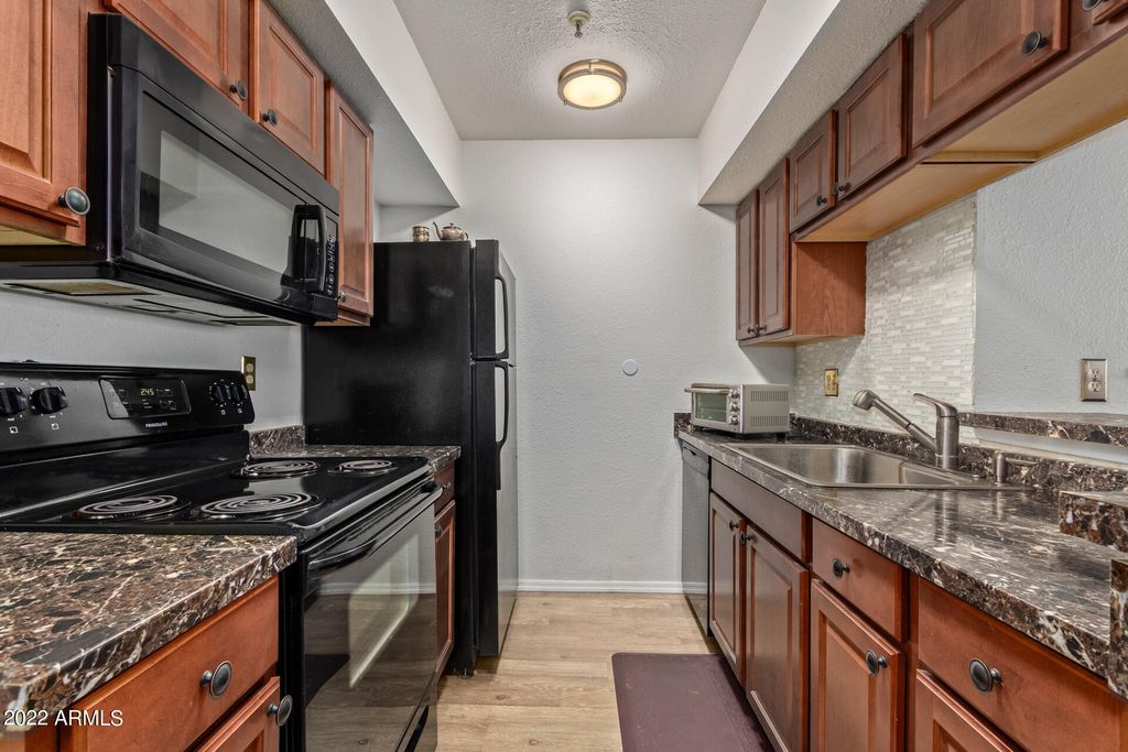 4554 E Paradise Village Parkway N 239, Phoenix, AZ 85032