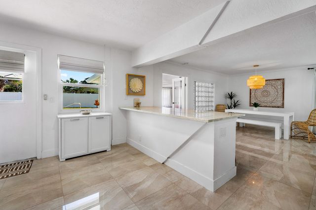 4300 Brooks Avenue, West Palm Beach, FL 33407