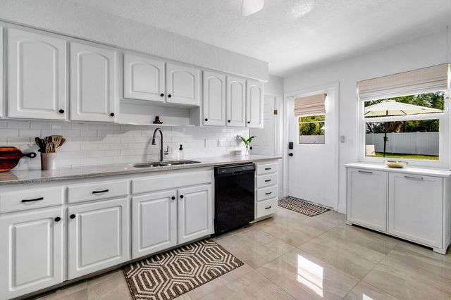 4300 Brooks Avenue, West Palm Beach, FL 33407