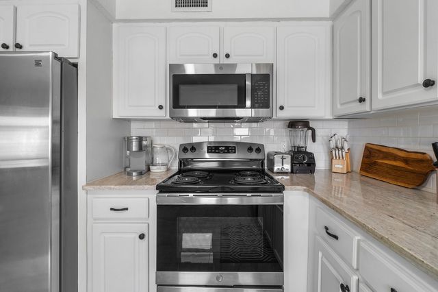 4300 Brooks Avenue, West Palm Beach, FL 33407