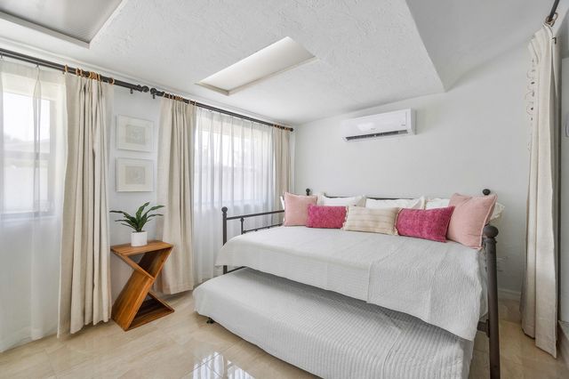 4300 Brooks Avenue, West Palm Beach, FL 33407