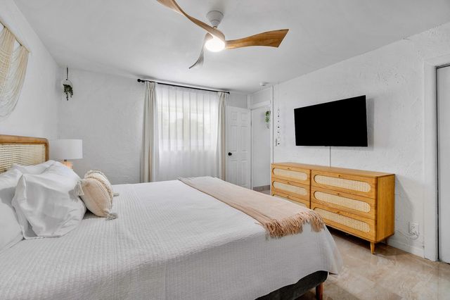 4300 Brooks Avenue, West Palm Beach, FL 33407