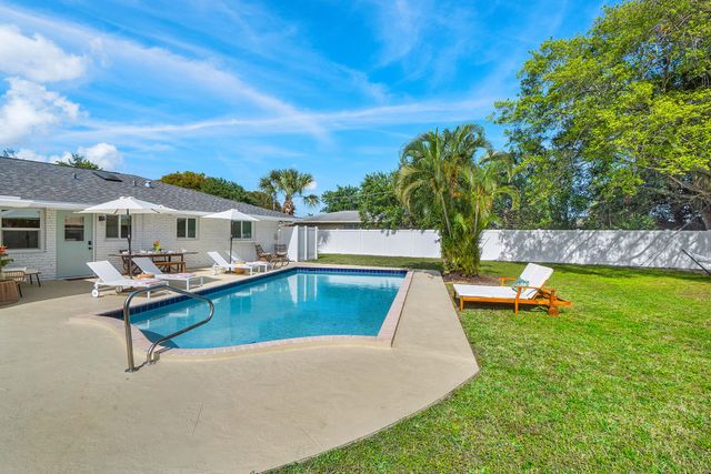 4300 Brooks Avenue, West Palm Beach, FL 33407