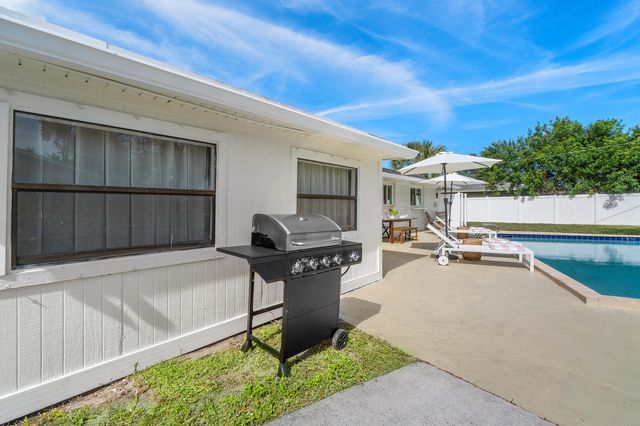 4300 Brooks Avenue, West Palm Beach, FL 33407