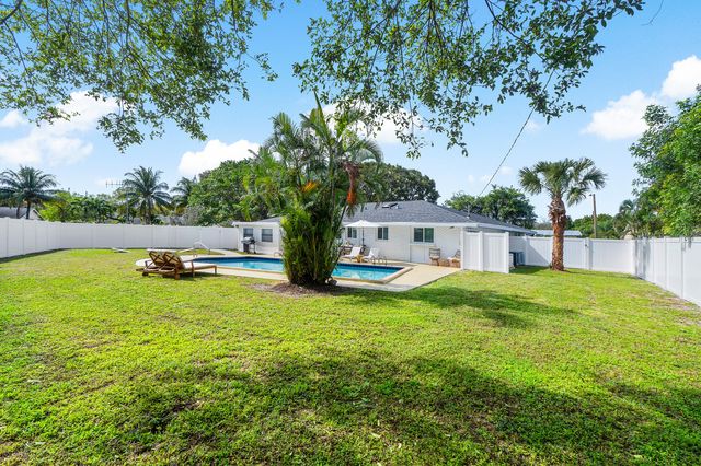 4300 Brooks Avenue, West Palm Beach, FL 33407