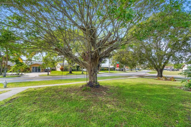 4300 Brooks Avenue, West Palm Beach, FL 33407