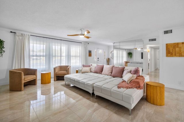 4300 Brooks Avenue, West Palm Beach, FL 33407