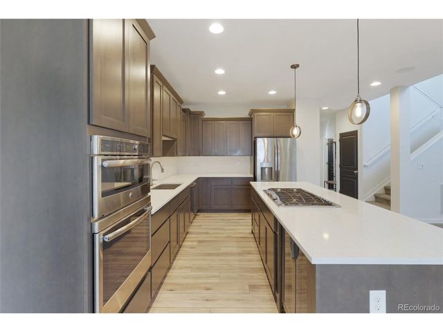 135 Foxtail Dr, Hudson, CO 80642