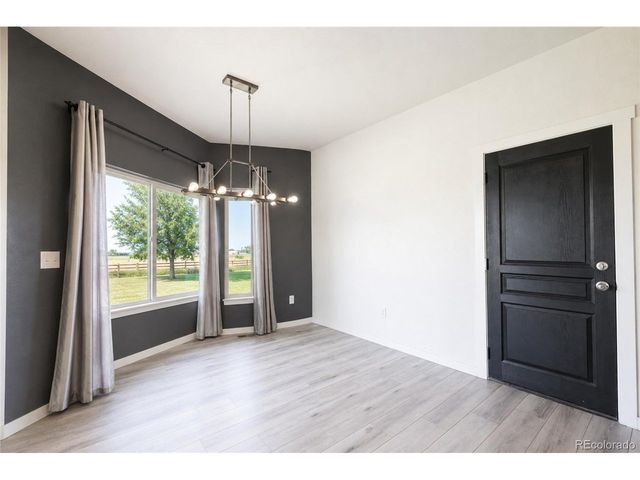 135 Foxtail Dr, Hudson, CO 80642