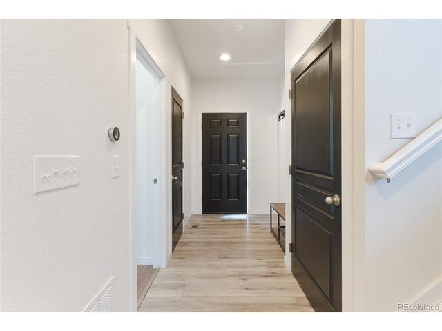 135 Foxtail Dr, Hudson, CO 80642