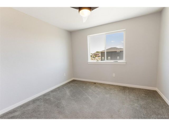 135 Foxtail Dr, Hudson, CO 80642