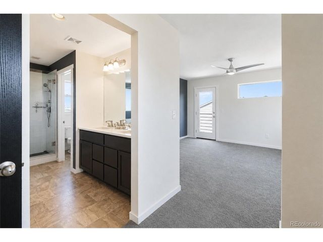 135 Foxtail Dr, Hudson, CO 80642