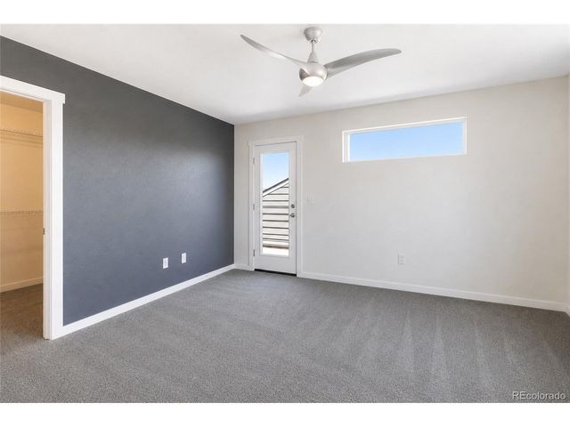 135 Foxtail Dr, Hudson, CO 80642