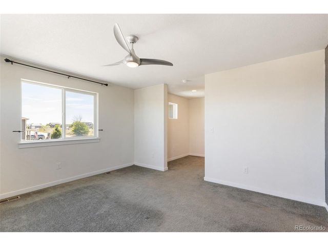 135 Foxtail Dr, Hudson, CO 80642