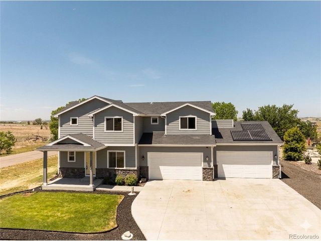 135 Foxtail Dr, Hudson, CO 80642
