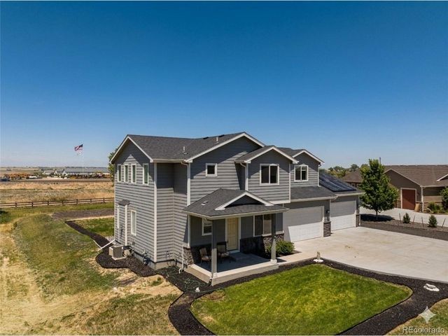 135 Foxtail Dr, Hudson, CO 80642