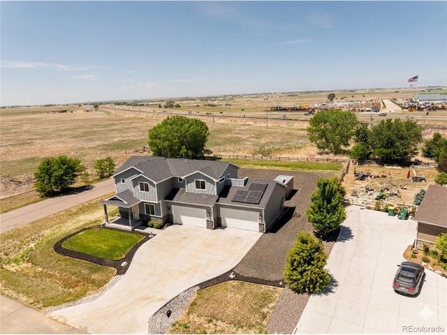 135 Foxtail Dr, Hudson, CO 80642