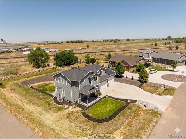 135 Foxtail Dr, Hudson, CO 80642