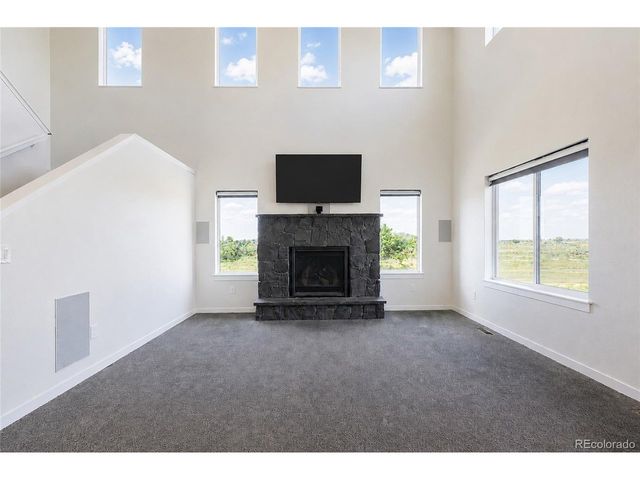 135 Foxtail Dr, Hudson, CO 80642