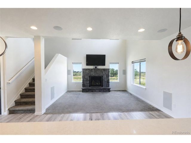 135 Foxtail Dr, Hudson, CO 80642