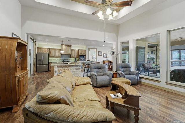 1466 Crossbow, Canyon Lake, TX 78133