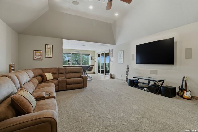 1466 Crossbow, Canyon Lake, TX 78133