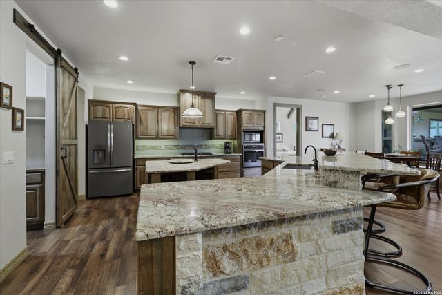 1466 Crossbow, Canyon Lake, TX 78133