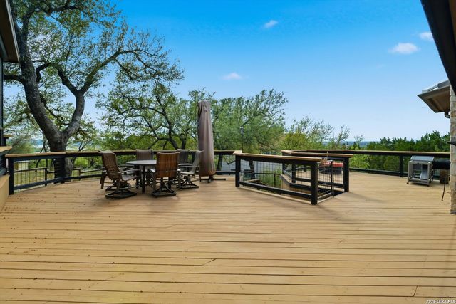 1466 Crossbow, Canyon Lake, TX 78133