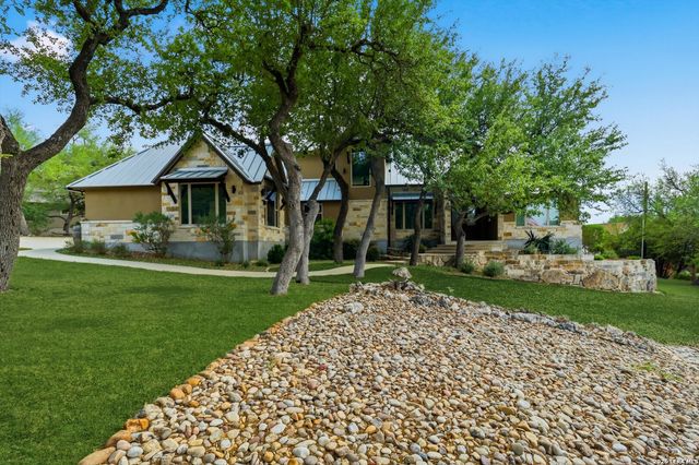 1466 Crossbow, Canyon Lake, TX 78133