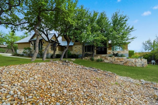 1466 Crossbow, Canyon Lake, TX 78133