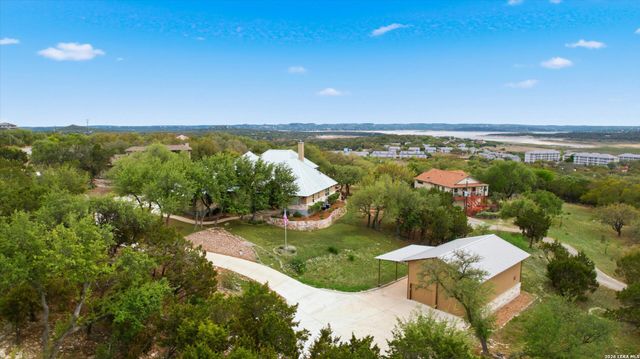 1466 Crossbow, Canyon Lake, TX 78133