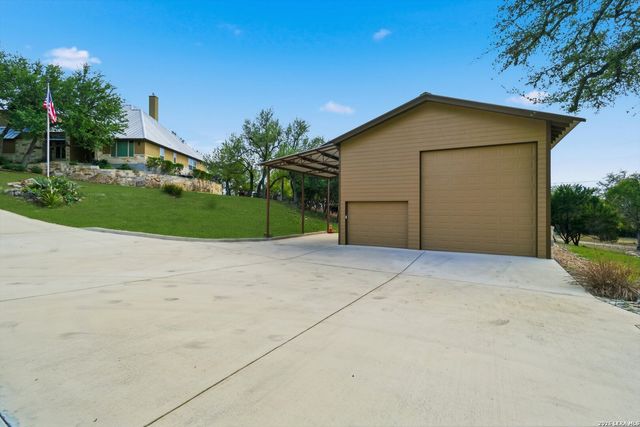 1466 Crossbow, Canyon Lake, TX 78133