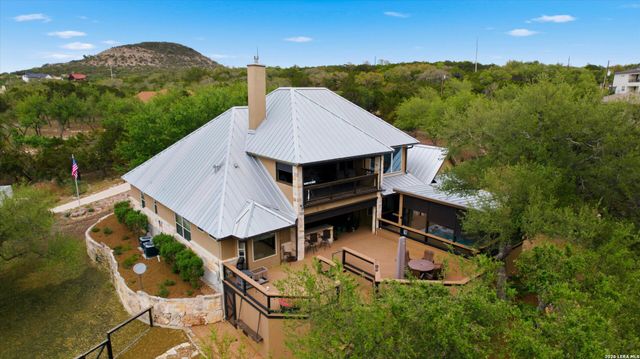 1466 Crossbow, Canyon Lake, TX 78133